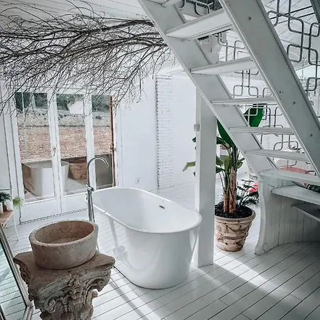 Apartment Con Jacuzzi *
